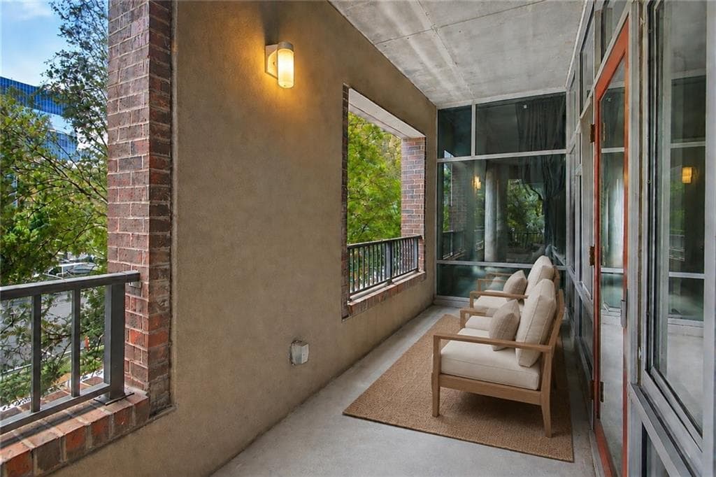2 bedroom, 3 bathroom, 1,830 sq ft condominium for sale at 845 Spring Street 130, Atlanta, GA 30308 — photo 5