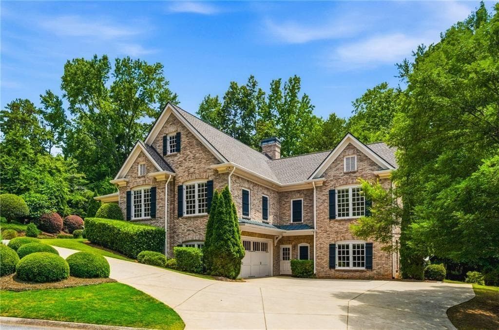 4 bedroom, 5 bathroom, 5,059 sq ft single family residence for sale at 542 N Saint Marys Lane, Marietta, GA 30064 — photo 2