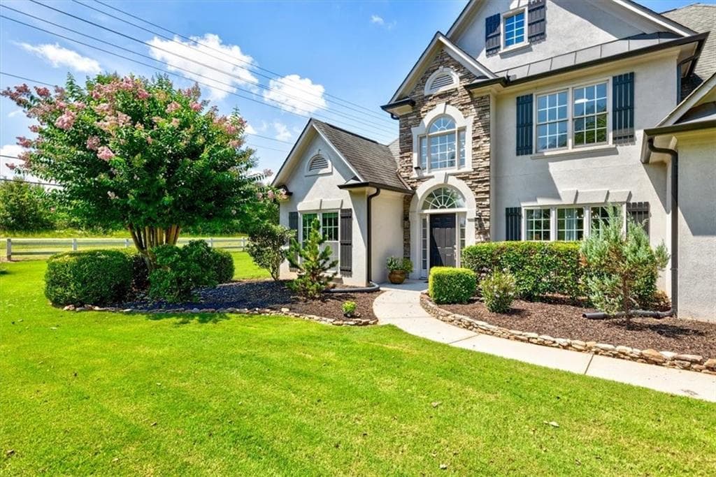 4 bedroom, 3 bathroom, 3,748 sq ft single family residence under contract at 6255 Chestnut Hill Road, Flowery Branch, GA 30542 — photo 4