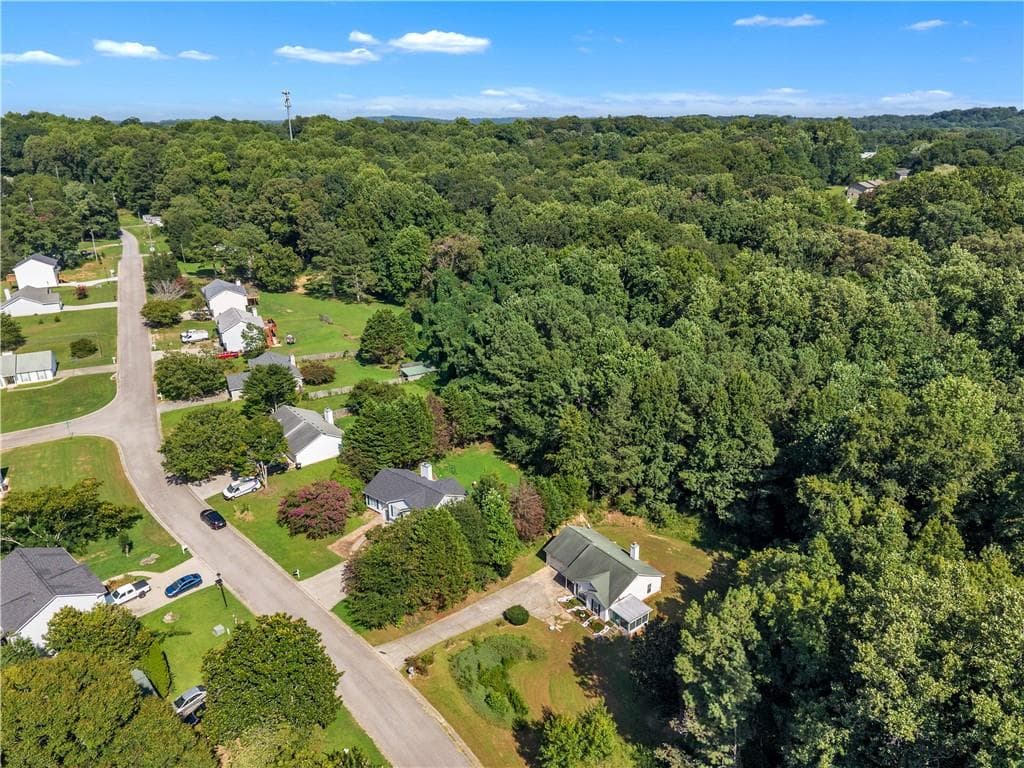 3 bedroom, 2 bathroom, 1,165 sq ft single family residence for sale at 3877 Deaton Road, Flowery Branch, GA 30542 — photo 6