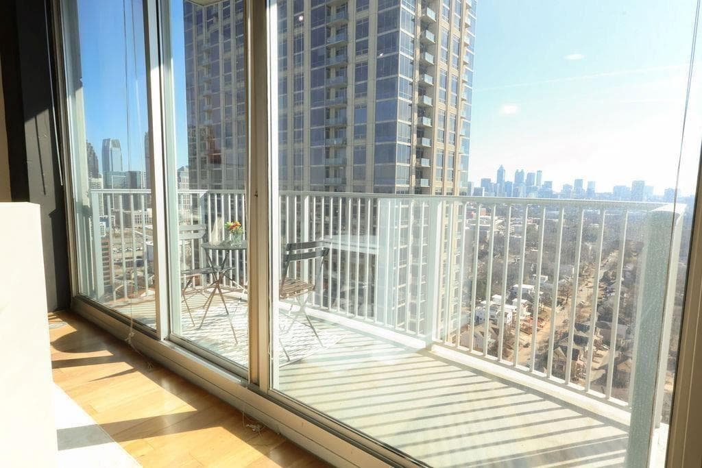 1 bedroom, 1 bathroom, 722 sq ft condominium for sale at 361 17th Street 2517, Atlanta, GA 30363 — photo 7