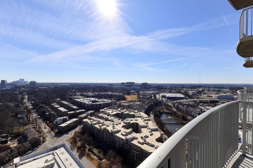 1 bedroom, 1 bathroom, 722 sq ft condominium for sale at 361 17th Street 2517, Atlanta, GA 30363 — photo 8