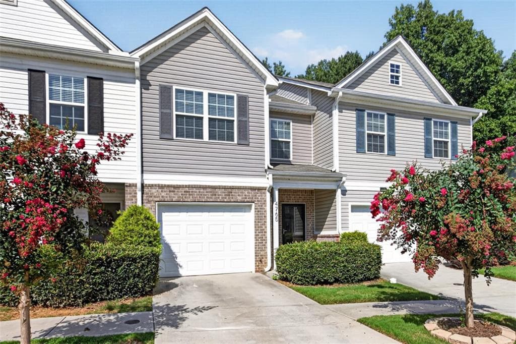3 bedroom, 3 bathroom, 1,692 sq ft townhouse for sale at 4765 Beacon Ridge Lane, Flowery Branch, GA 30542