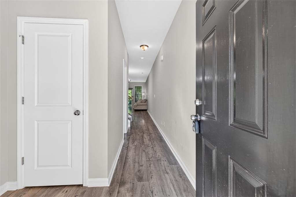 3 bedroom, 3 bathroom, 1,692 sq ft townhouse for sale at 4765 Beacon Ridge Lane, Flowery Branch, GA 30542 — photo 5