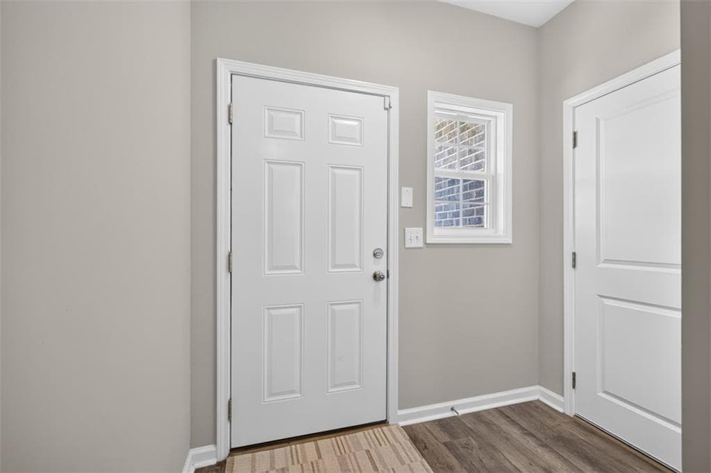3 bedroom, 3 bathroom, 1,692 sq ft townhouse for sale at 4765 Beacon Ridge Lane, Flowery Branch, GA 30542 — photo 6