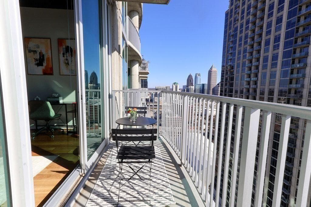 1 bedroom, 1 bathroom, 722 sq ft condominium for sale at 361 17th Street 2517, Atlanta, GA 30363 — photo 10