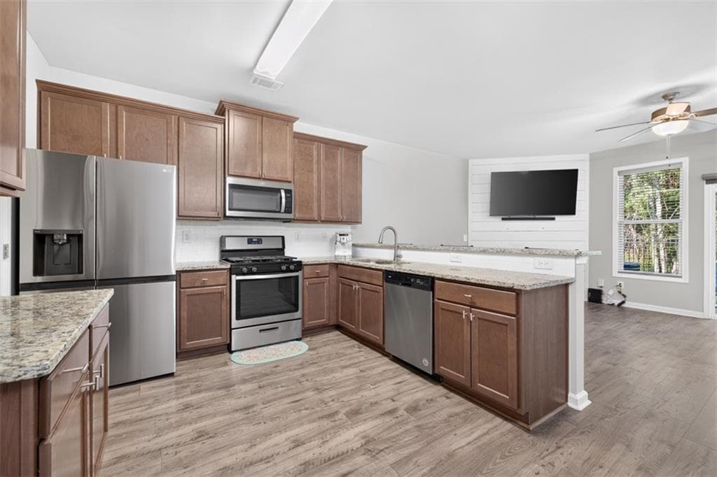 3 bedroom, 3 bathroom, 1,692 sq ft townhouse for sale at 4765 Beacon Ridge Lane, Flowery Branch, GA 30542 — photo 9