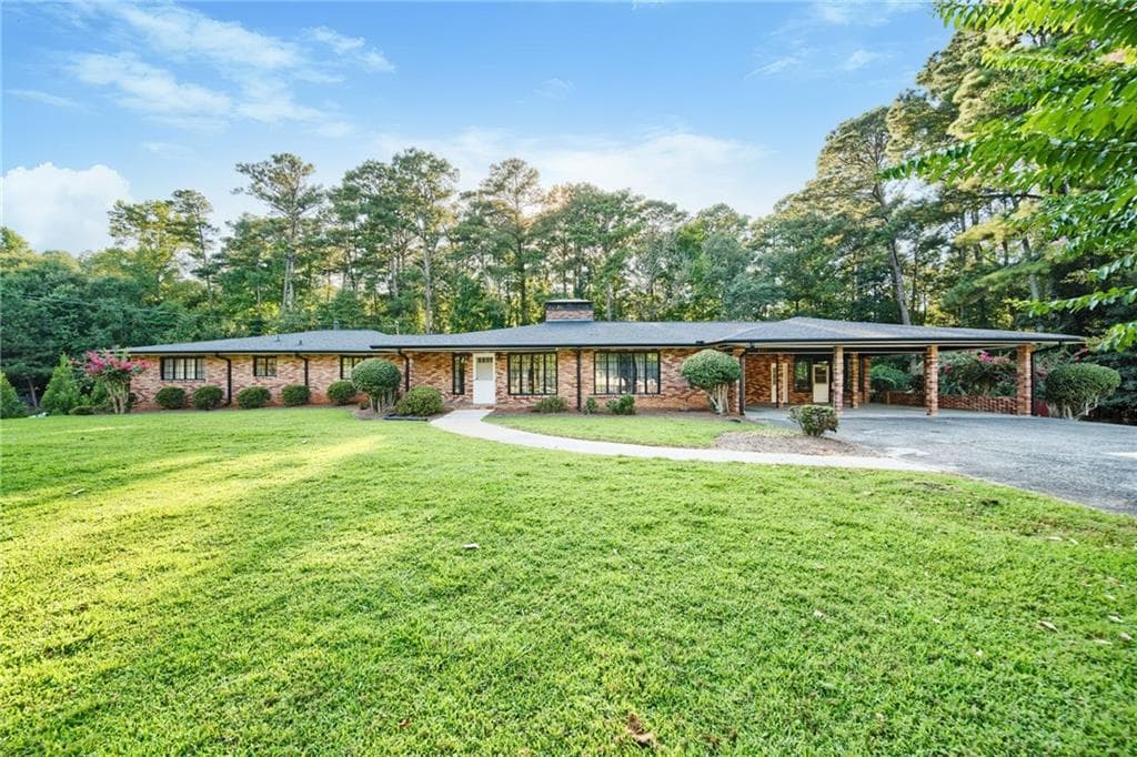 5 bedroom, 5 bathroom, 4,748 sq ft single family residence for sale at 4671 Dogwood Drive, Acworth, GA 30101