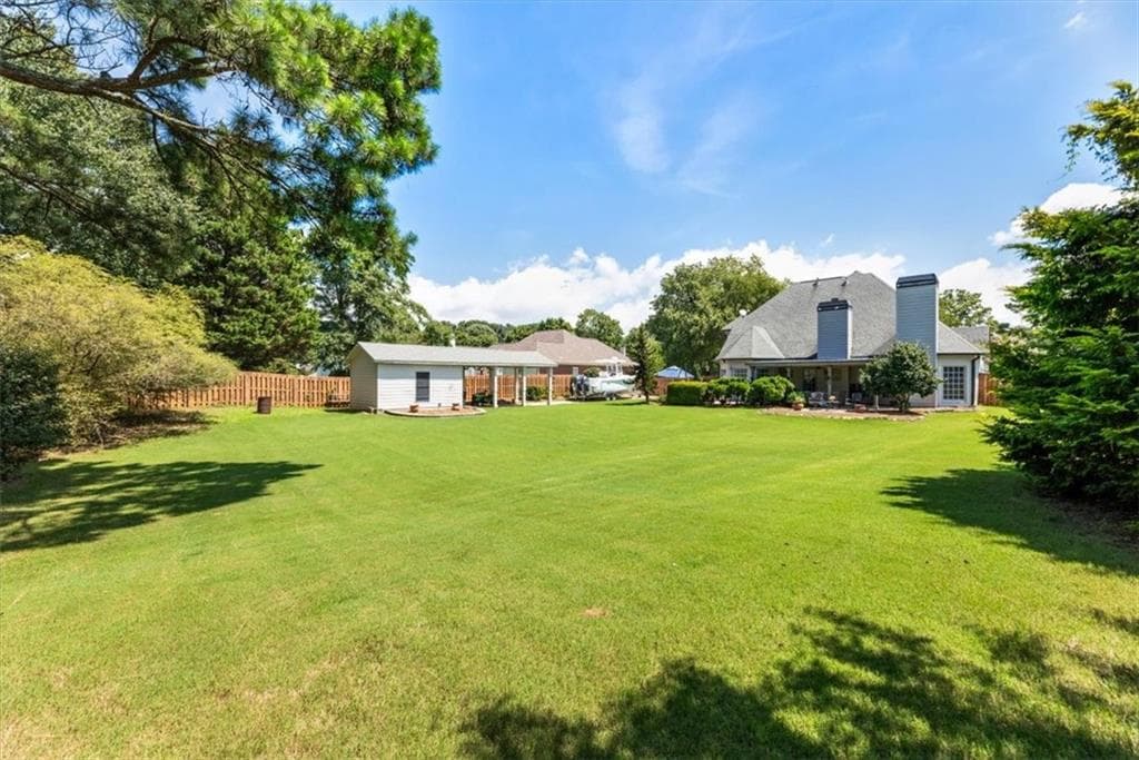 4 bedroom, 3 bathroom, 3,748 sq ft single family residence under contract at 6255 Chestnut Hill Road, Flowery Branch, GA 30542 — photo 3