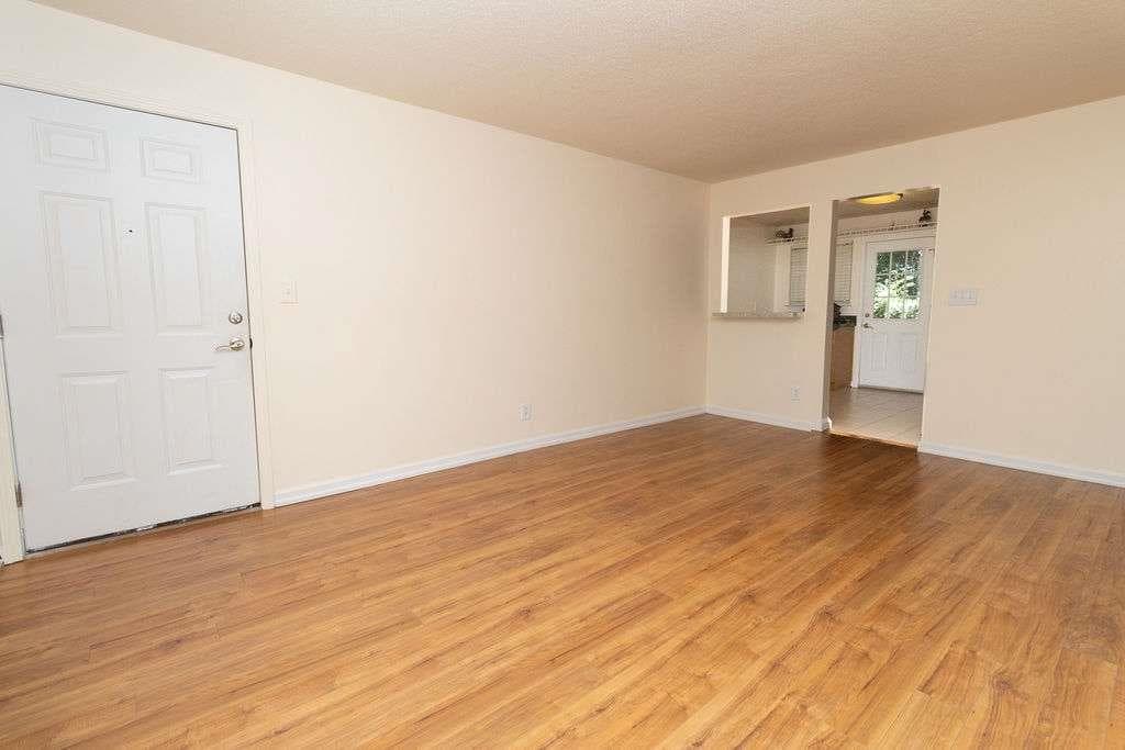 2 bedroom, 1 bathroom, 831 sq ft condominium for sale at 195 Sycamore Drive APT B14, Athens, GA 30606 — photo 4