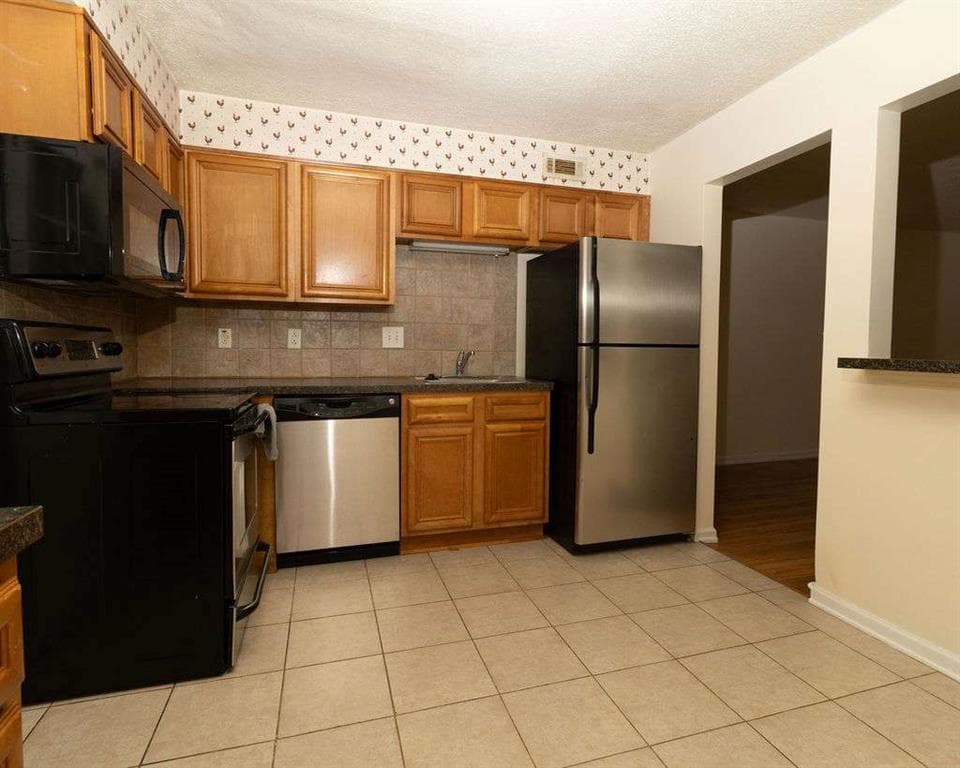 2 bedroom, 1 bathroom, 831 sq ft condominium for sale at 195 Sycamore Drive APT B14, Athens, GA 30606 — photo 6