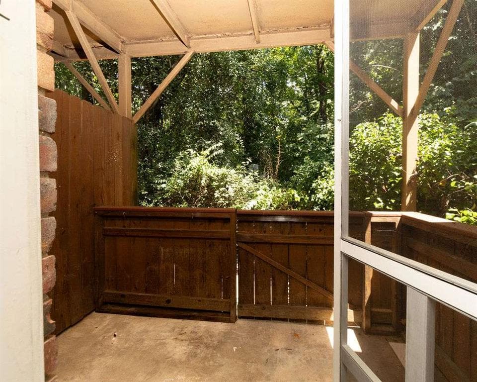 2 bedroom, 1 bathroom, 831 sq ft condominium for sale at 195 Sycamore Drive APT B14, Athens, GA 30606 — photo 8