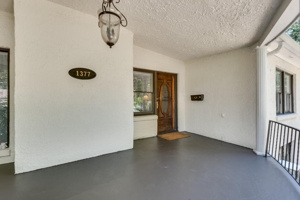 triplex under contract at 1377 Scott Boulevard, Decatur, GA 30030 — photo 2