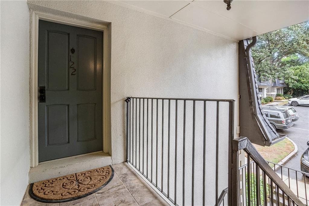 2 bedroom, 2 bathroom, 1,100 sq ft condominium for rent at 122 Maison Place, Atlanta, GA 30327 for $2,395 a month — photo 2