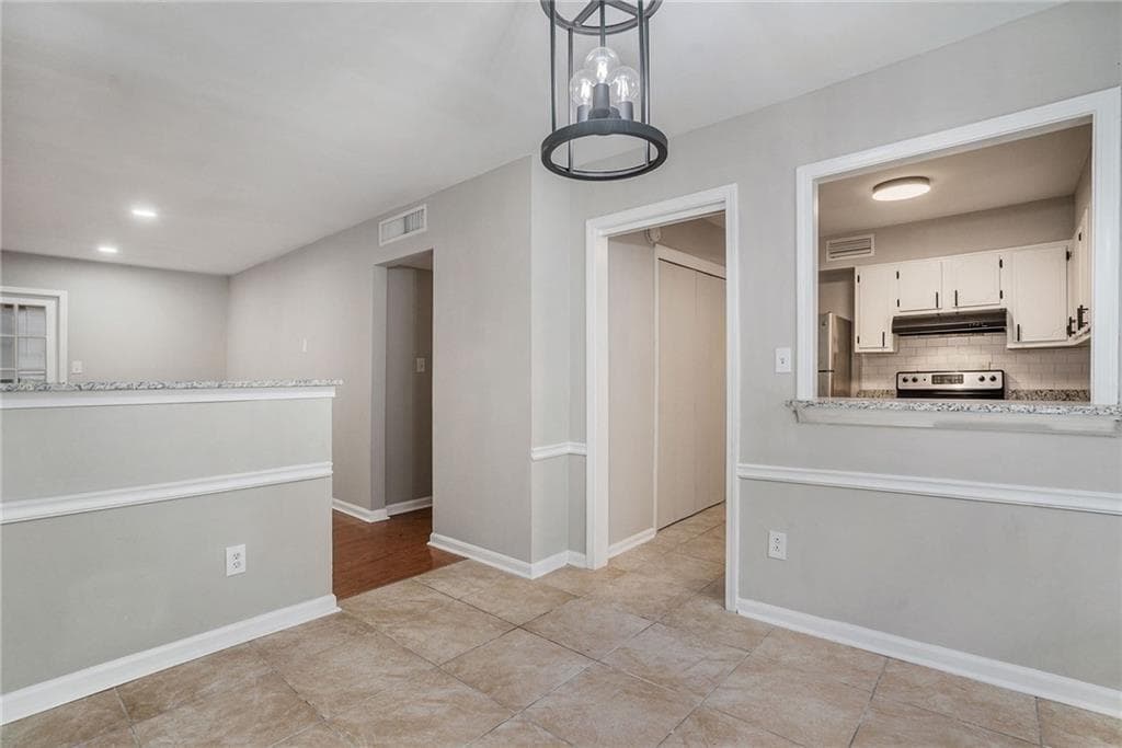 2 bedroom, 2 bathroom, 1,100 sq ft condominium for rent at 122 Maison Place, Atlanta, GA 30327 for $2,395 a month — photo 4