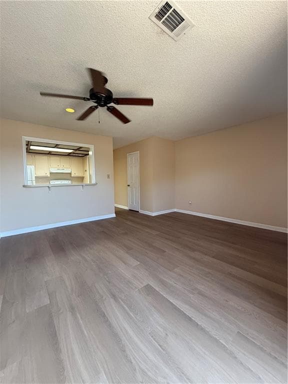 2 bedroom, 2 bathroom, 1,024 sq ft condominium for rent at 3730 Old Flowery Branch Road J-1, Oakwood, GA 30566 for $1,350 a month — photo 3