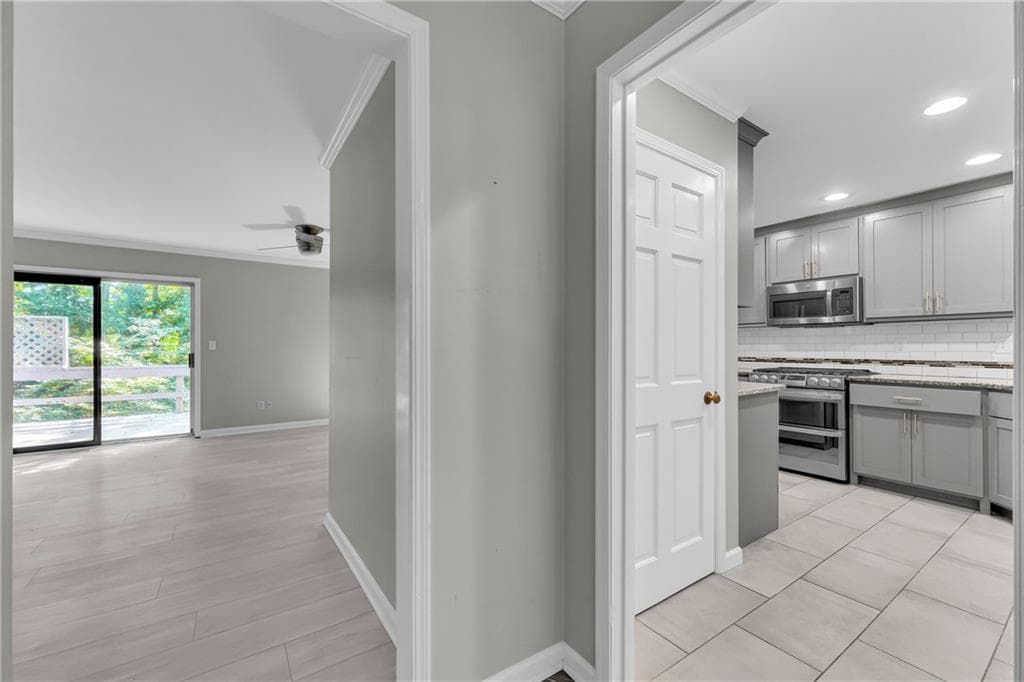 3 bedroom, 4 bathroom, 2,744 sq ft condominium for sale at 1493 Ashford Place, Atlanta, GA 30319 — photo 3