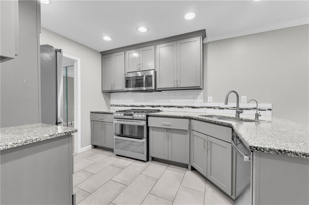 3 bedroom, 4 bathroom, 2,744 sq ft condominium for sale at 1493 Ashford Place, Atlanta, GA 30319 — photo 6