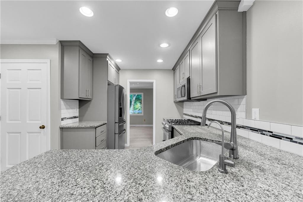 3 bedroom, 4 bathroom, 2,744 sq ft condominium for sale at 1493 Ashford Place, Atlanta, GA 30319 — photo 9