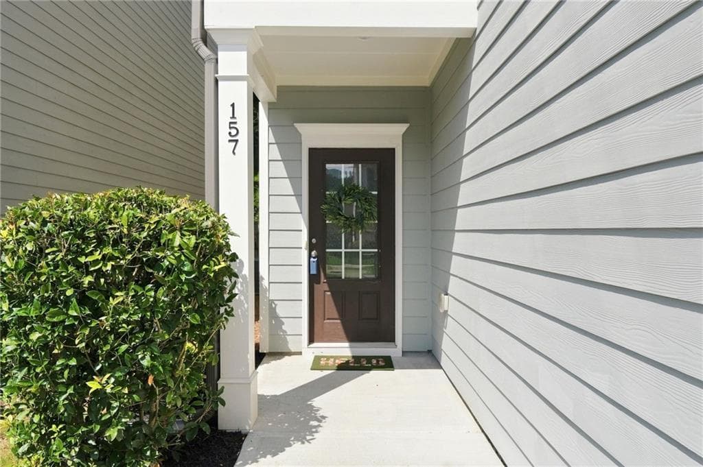 3 bedroom, 3 bathroom, 1,804 sq ft single family residence under contract at 157 Terrace Walk, Woodstock, GA 30189 — photo 2
