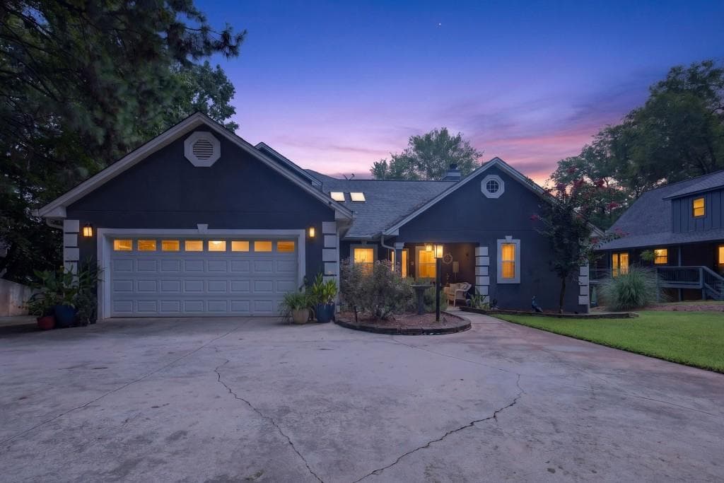 5 bedroom, 3 bathroom, 2,499 sq ft single family residence for sale at 918 Eagle Drive, Monticello, GA 31064 — photo 2