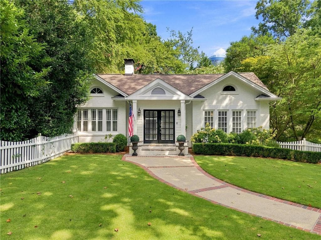 3 bedroom, 2 bathroom, 2,415 sq ft single family residence sold at 616 E Paces Ferry Road, Atlanta, GA 30305