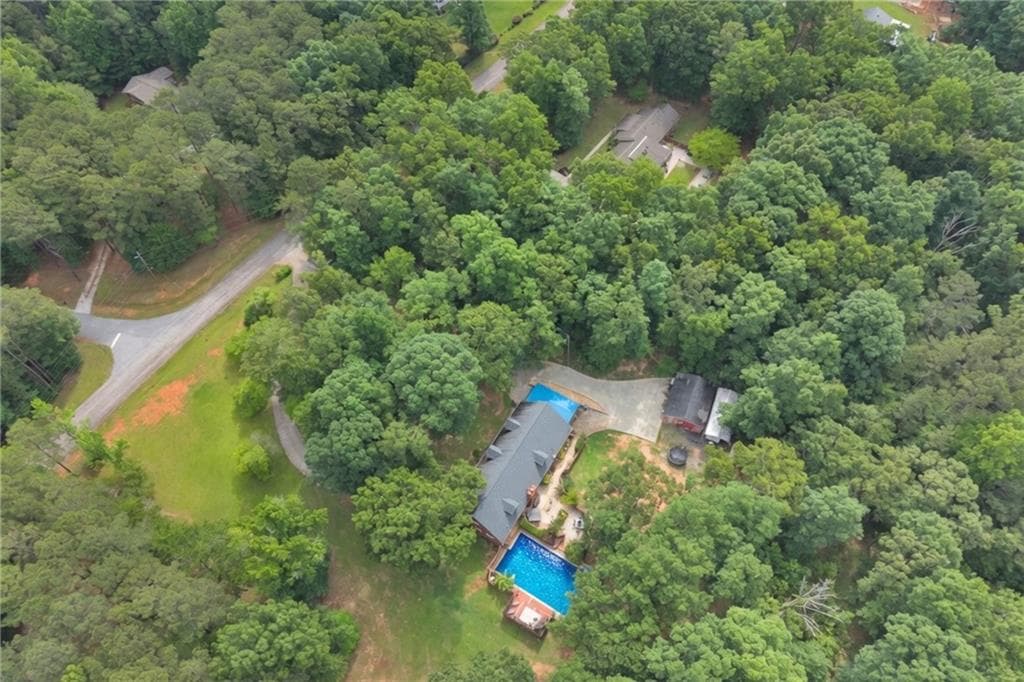5 bedroom, 3 bathroom, 4,302 sq ft single family residence for sale at 205 High Point Forest Drive, Covington, GA 30016 — photo 9