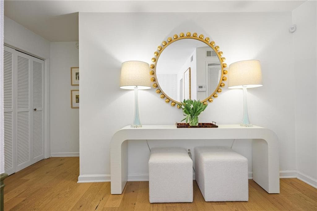 2 bedroom, 3 bathroom, 1,588 sq ft condominium for sale at 27 Ivy Ridge, Atlanta, GA 30342 — photo 2