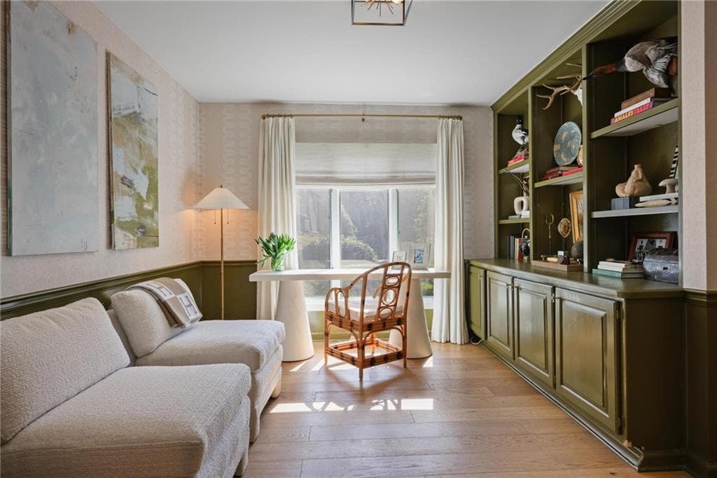 2 bedroom, 3 bathroom, 1,588 sq ft condominium for sale at 27 Ivy Ridge, Atlanta, GA 30342 — photo 4