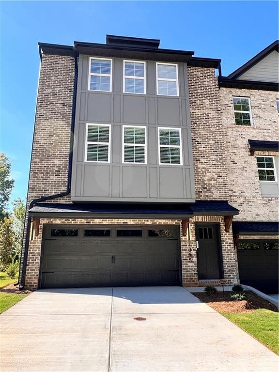 3 bedroom, 4 bathroom, 2,026 sq ft townhouse for rent at 1355 Sydney Oaks Drive 7, Cumming, GA 30040 for $2,650 a month — photo 1 of 18