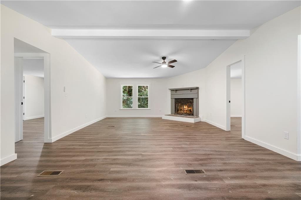 4 bedroom, 3 bathroom, 2,352 sq ft single family residence under contract at 5186 W Holiday Court, Acworth, GA 30102 — photo 8