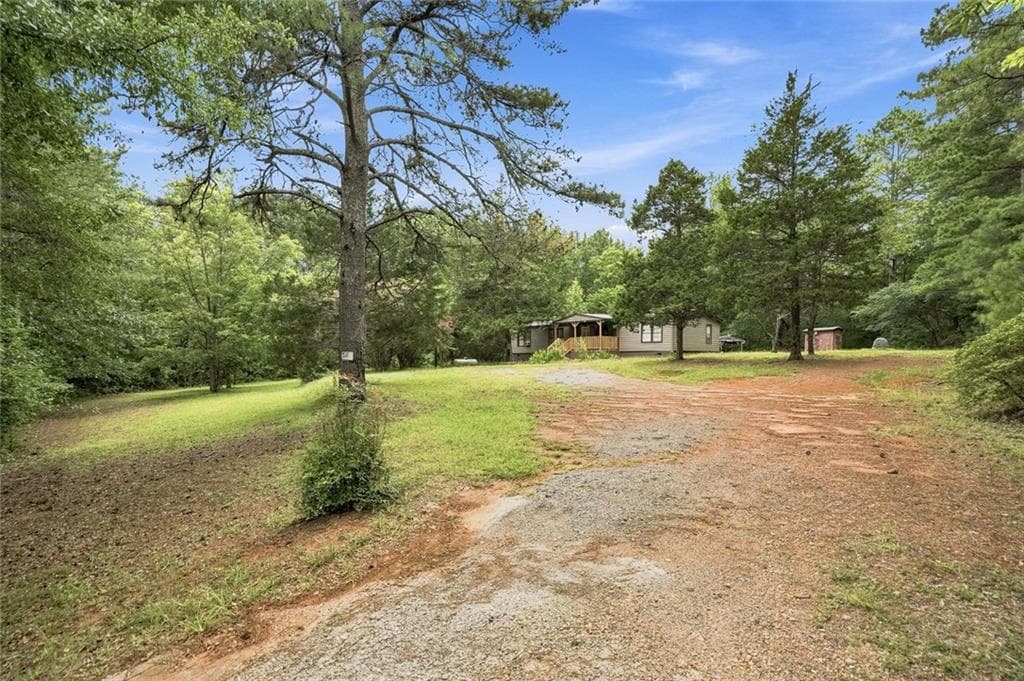 3 bedroom, 2 bathroom single family residence for sale at 155 Skyview Road, Senoia, GA 30276 — photo 6