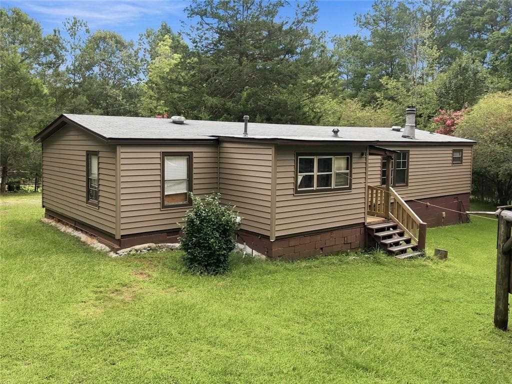 3 bedroom, 2 bathroom single family residence for sale at 155 Skyview Road, Senoia, GA 30276 — photo 9