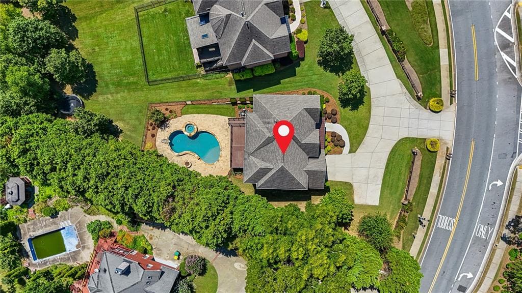 6 bedroom, 5 bathroom, 5,400 sq ft single family residence under contract at 11565 Findley Road, Johns Creek, GA 30097 — photo 2