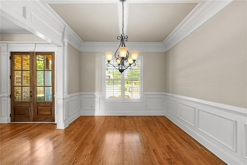 6 bedroom, 5 bathroom, 5,400 sq ft single family residence under contract at 11565 Findley Road, Johns Creek, GA 30097 — photo 9
