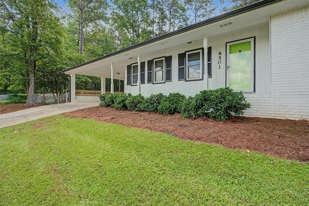 4 bedroom, 3 bathroom, 1,810 sq ft single family residence under contract at 6501 Short Drive, Winston, GA 30187 — photo 4