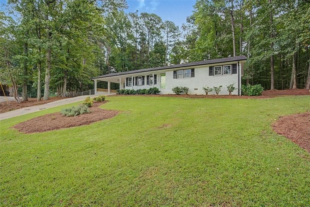4 bedroom, 3 bathroom, 1,810 sq ft single family residence under contract at 6501 Short Drive, Winston, GA 30187