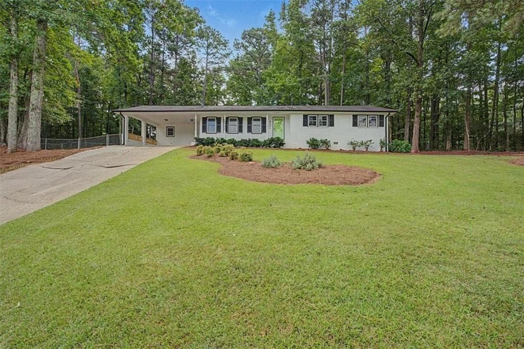 4 bedroom, 3 bathroom, 1,810 sq ft single family residence under contract at 6501 Short Drive, Winston, GA 30187 — photo 7