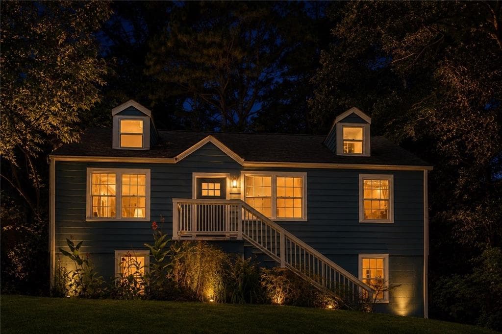 3 bedroom, 3 bathroom, 2,272 sq ft single family residence for sale at 90 Whitaker Circle, Atlanta, GA 30314 — photo 2