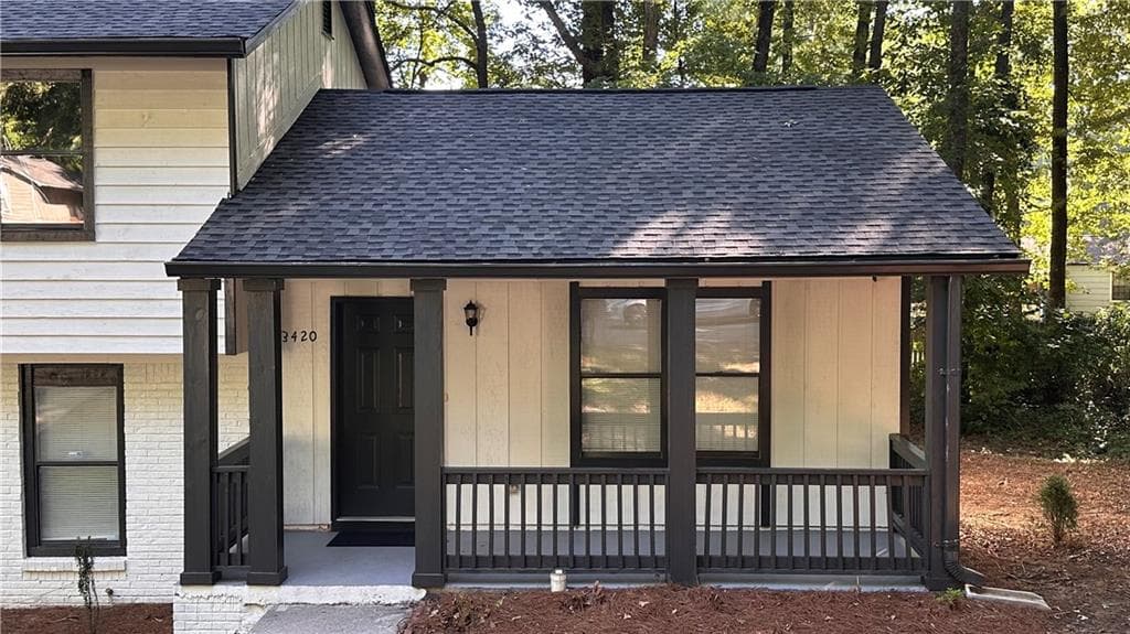 3 bedroom, 2 bathroom, 1,630 sq ft single family residence under contract at 3420 Cedar Rock Lane, Lithonia, GA 30038 — photo 3