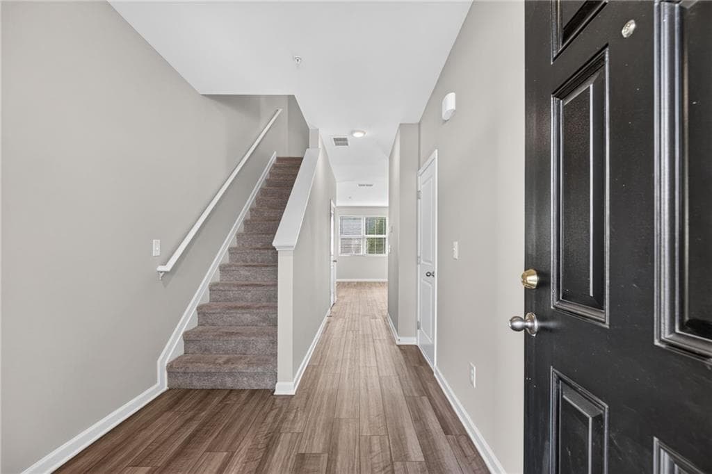 3 bedroom, 3 bathroom, 1,572 sq ft townhouse for sale at 579 Magnolia Circle, Palmetto, GA 30268 — photo 3