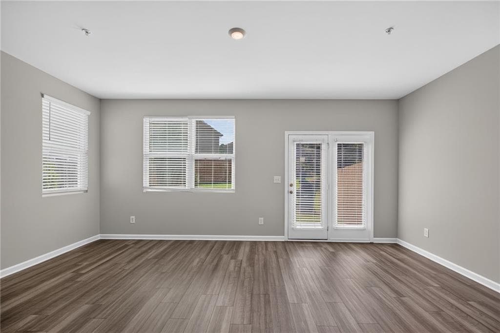 3 bedroom, 3 bathroom, 1,572 sq ft townhouse for sale at 579 Magnolia Circle, Palmetto, GA 30268 — photo 4