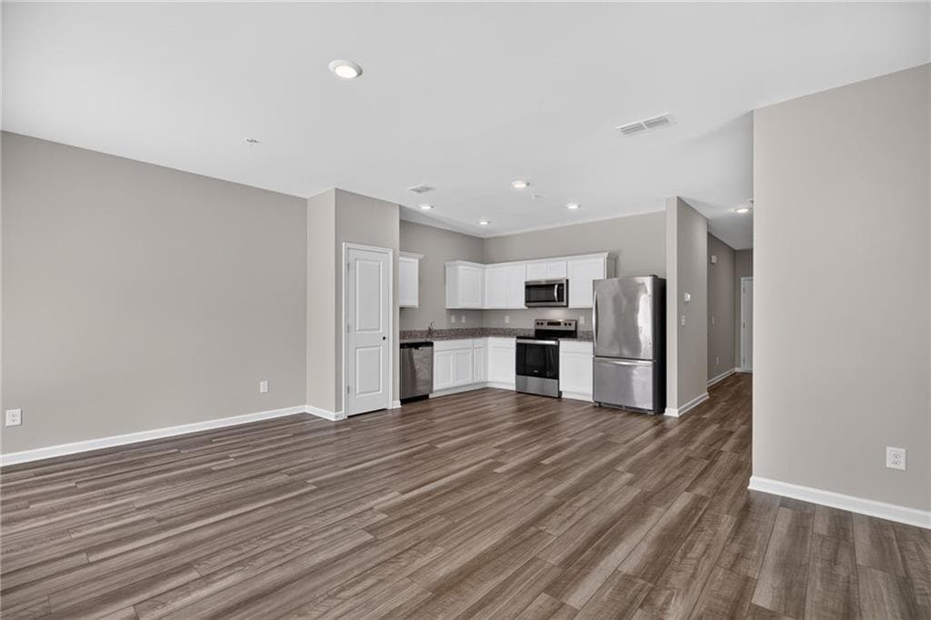 3 bedroom, 3 bathroom, 1,572 sq ft townhouse for sale at 579 Magnolia Circle, Palmetto, GA 30268 — photo 6