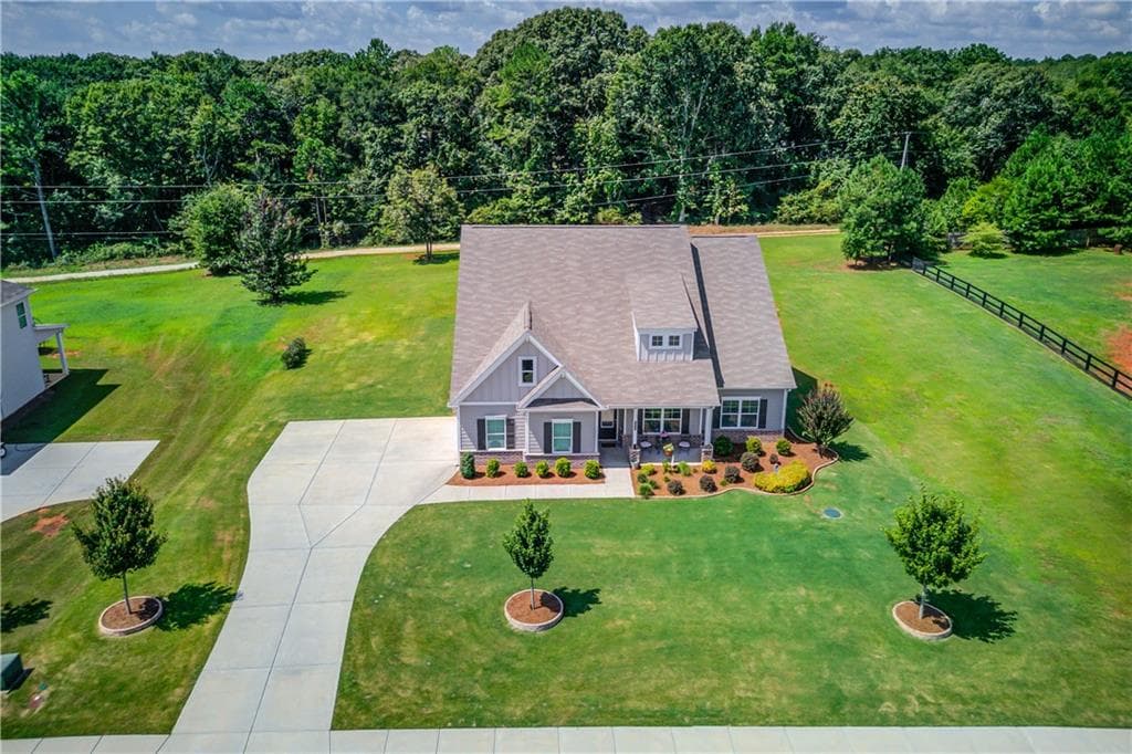 4 bedroom, 3 bathroom, 2,694 sq ft single family residence for sale at 1173 Pine View Trail, Monroe, GA 30656 — photo 2