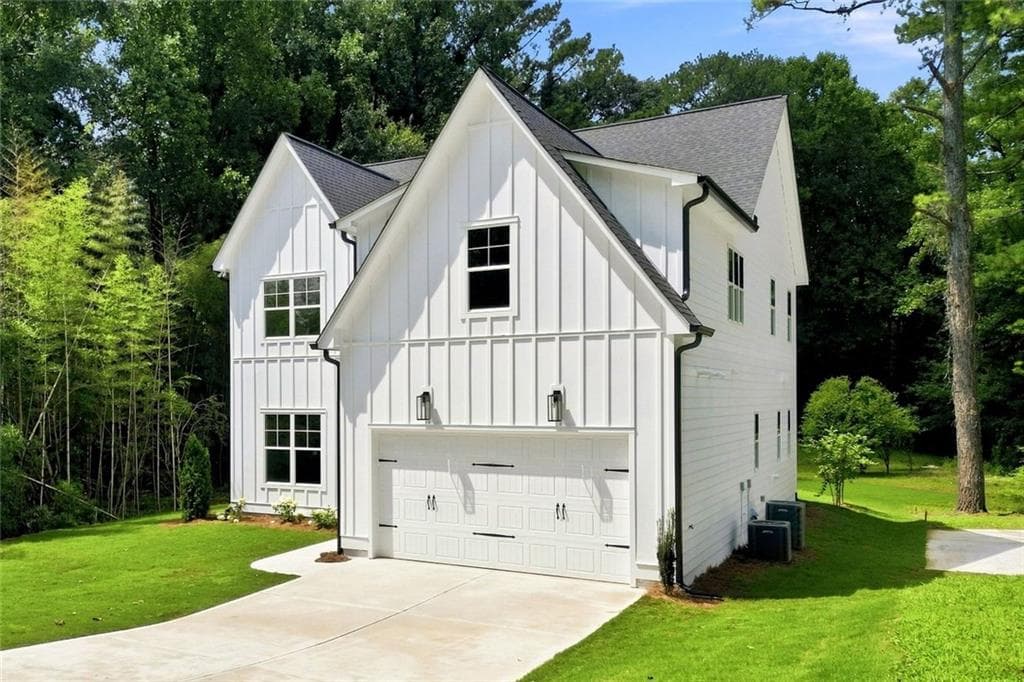 5 bedroom, 5 bathroom, 3,023 sq ft single family residence for sale at 3901 Bellair Drive, Marietta, GA 30066 — photo 3