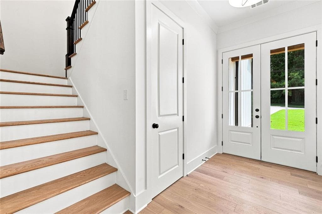 5 bedroom, 5 bathroom, 3,023 sq ft single family residence for sale at 3901 Bellair Drive, Marietta, GA 30066 — photo 5