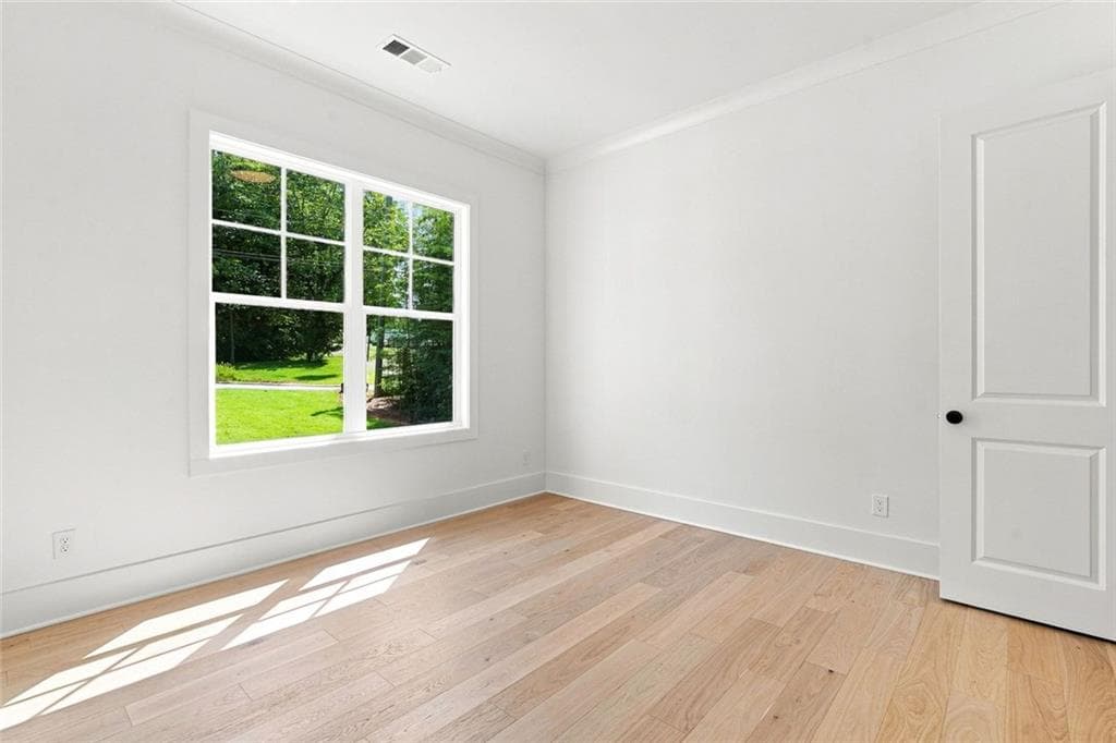 5 bedroom, 5 bathroom, 3,023 sq ft single family residence for sale at 3901 Bellair Drive, Marietta, GA 30066 — photo 7