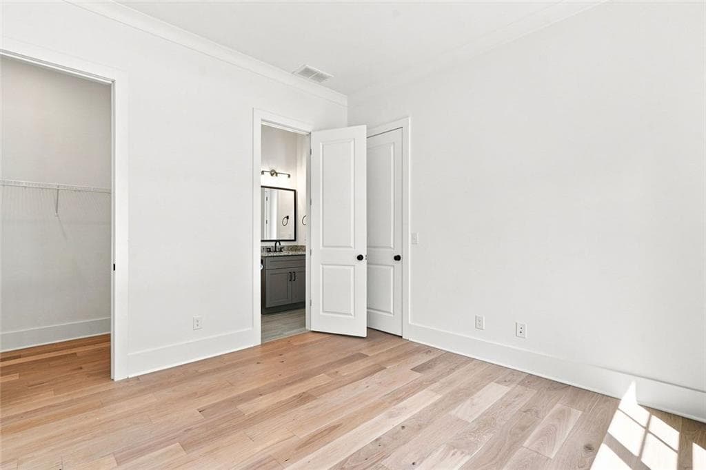 5 bedroom, 5 bathroom, 3,023 sq ft single family residence for sale at 3901 Bellair Drive, Marietta, GA 30066 — photo 8