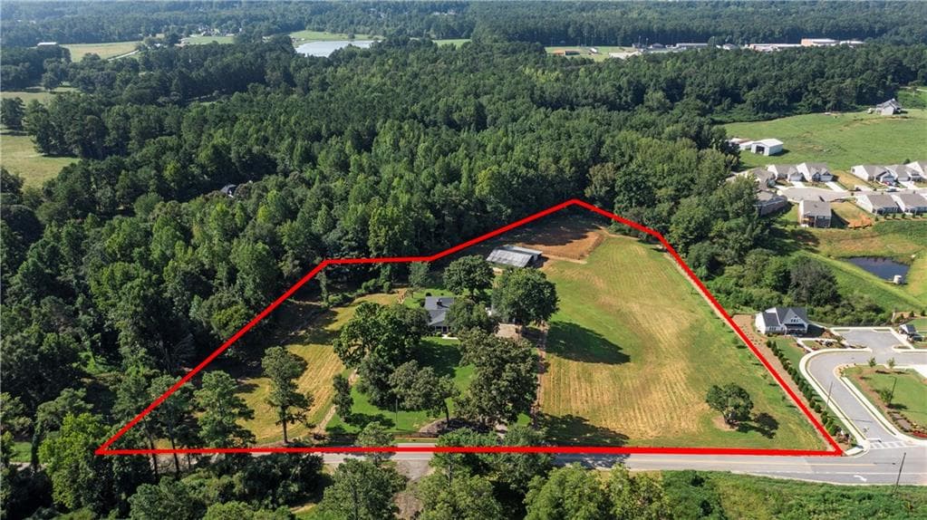 4 bedroom, 3 bathroom, 2,928 sq ft single family residence for sale at 144 Hay Renfroe Drive, Dallas, GA 30157 — photo 4