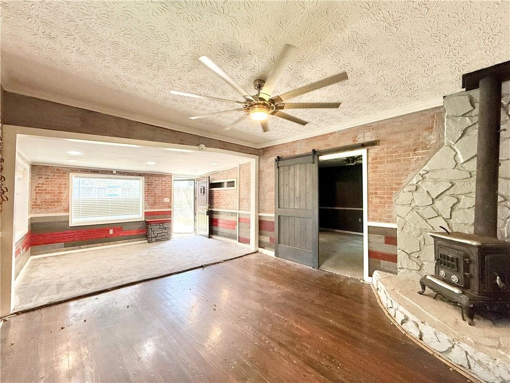 3 bedroom, 2 bathroom, 1,483 sq ft single family residence under contract at 6371 Washington Street, Union City, GA 30291 — photo 2